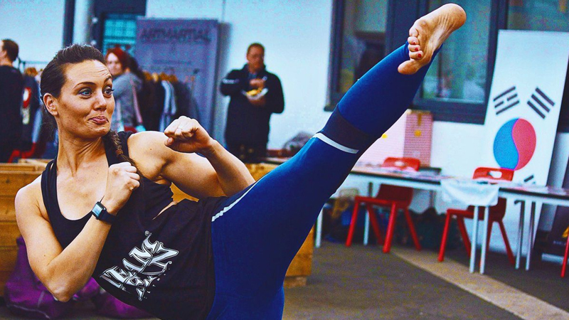 Məşhur aktrisa həbsxanada təmizlikçi oldu