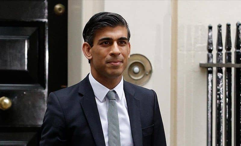 İngiltərə Baş naziri Sunakın rəqs videosu gündəm olub