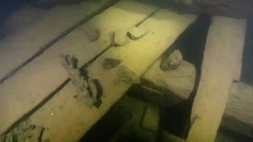 İsveçdə 300 illik hərbi gəminin qalıqları TAPILIB