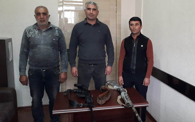 Polis “Niva” ilə qaçmağa çalışan qanunsuz ov edənləri saxladı