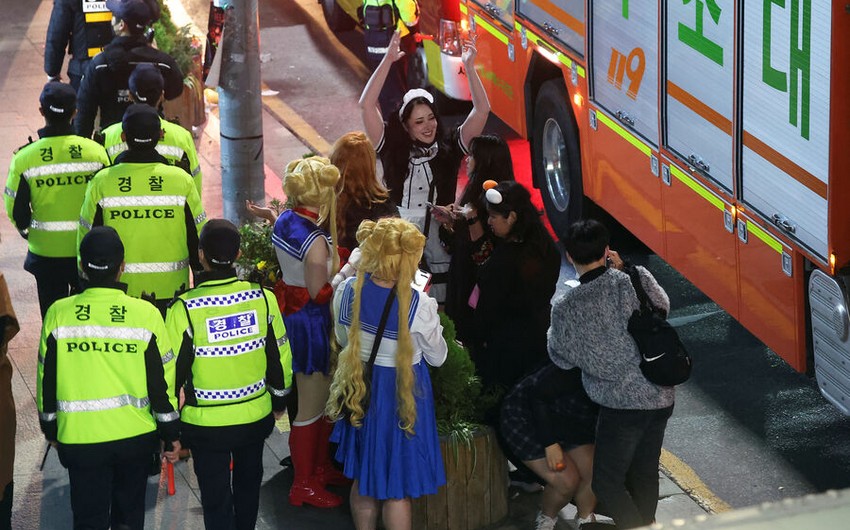 Cənubi Koreyada izdiham zamanı 270 nəfər itkin düşüb