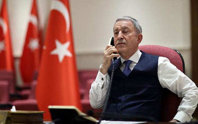 Hulusi Akar Ukraynanın müdafiə və infrastuktur nazirləri ilə taxıl ixracını müzakirə edib