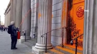 Ətraf mühit fəalları Londonu narıncı rəngə boyayıblar