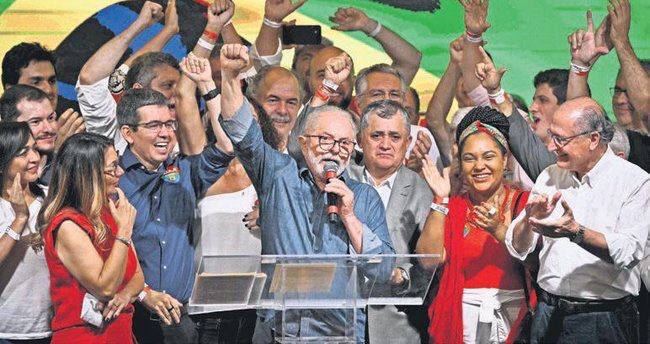 Braziliyada üçüncü Lula erası başlayır