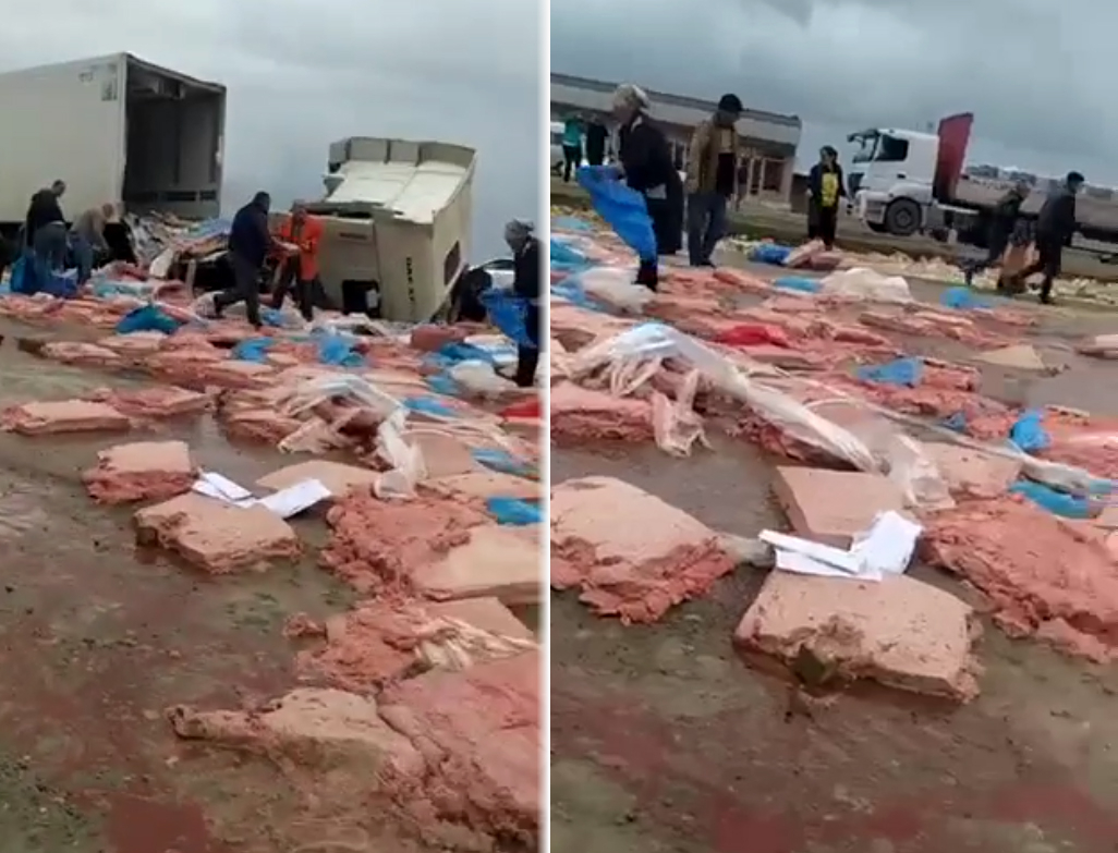 Siyəzəndə qəzada yola dağılan kolbasa ətlərini vətəndaşlar belə daşıdılar - VİDEO