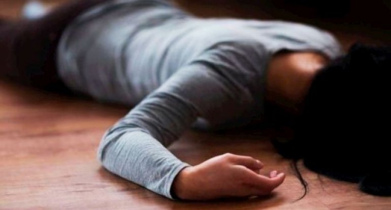 İtkin düşmüş 3 uşaq anası sevgilisinin evində ölü tapıldı - FOTO