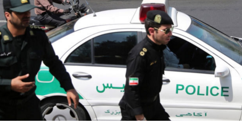 KİV: İranda etirazçılarla toqquşmalarda 10 polis əməkdaşı yaralanıb, ölənlər var