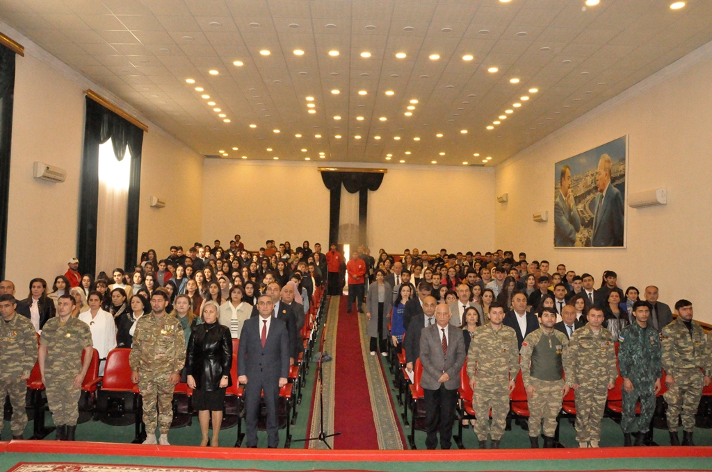 Mingəçevir Dövlət Universitetində Zəfər Gününə həsr olunmuş elmi-nəzəri konfrans keçirilib