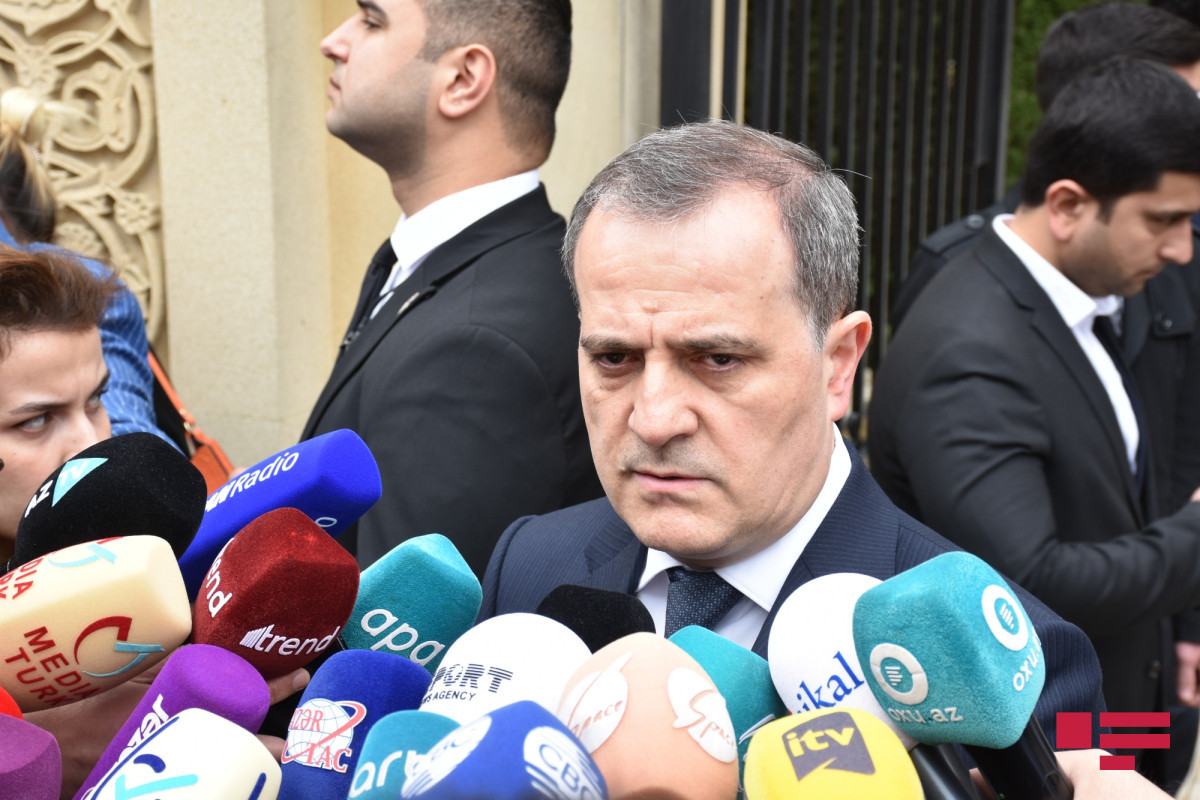 Ceyhun Bayramov: “Laçın dəhlizi hərbi məqsədlər üçün istifadə oluna bilməz”