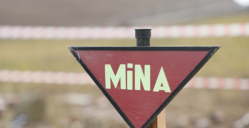 DİN-in hərbçisi azad edilmiş ərazidə minaya düşüb