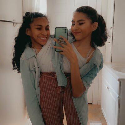 Bitişik qızların intim həyatları ilə bağlı etirafı müzakirələrə səbəb oldu - FOTO