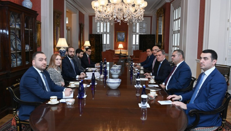 Azərbaycan və Ermənistan XİN başçılarının görüşü başlayıb