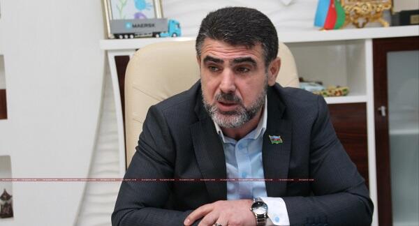 Tanınmış iş adamı qazi və şəhid ailələri ilə görüşdü – Foto