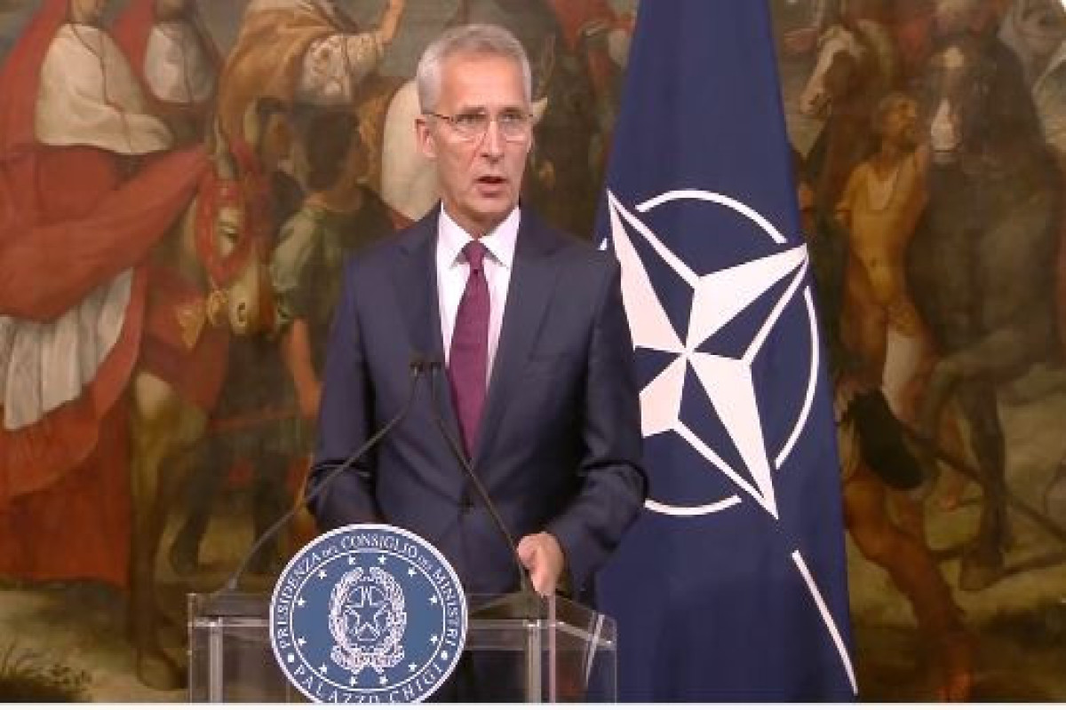 Stoltenberq: “Rusiya ağır təzyiq altındadır”