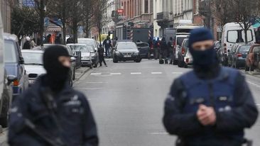 Belçikada polisə bıçaqla hücum: 2 ÖLÜ, 1 YARALI VAR