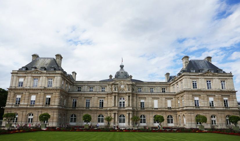 Fransa Senatının qəbul etdiyi qətnamə ikiüzlülüyün növbəti nümunəsidir - Elşən Musayev