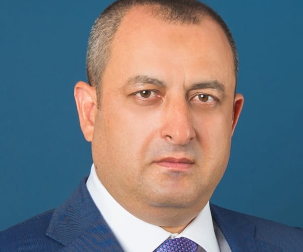 Adil Əliyev: “Fransanın qəbul etdiyi sənədin heç bir hüquqi əhəmiyyəti yoxdur”