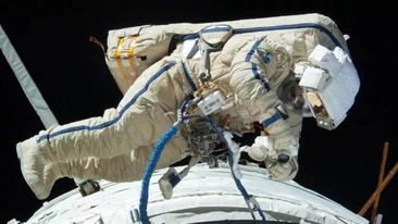 Rus kosmonavtları kosmosda