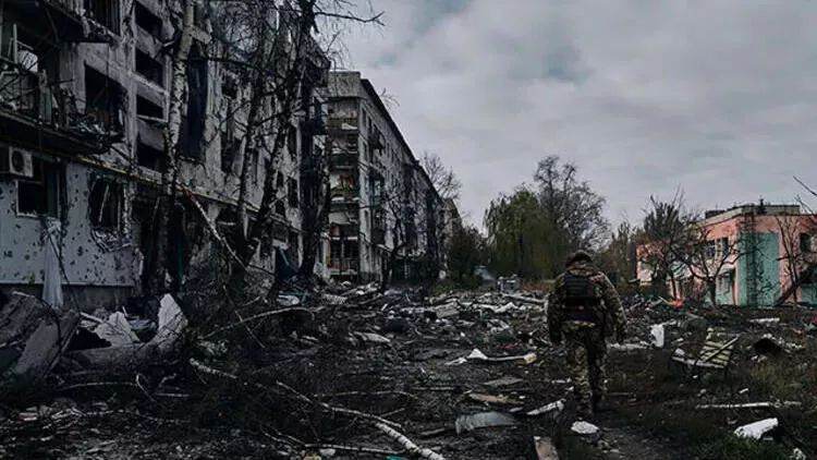 Ukraynada 10 milyon insan işıqsız qalıb