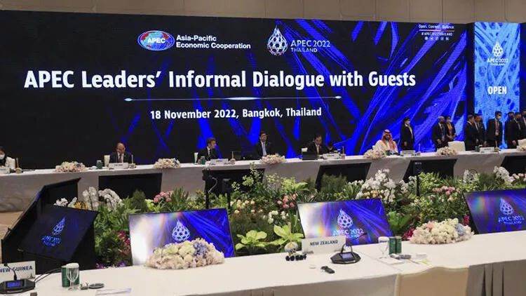 Dünya liderləri APEC sammitində toplaşır