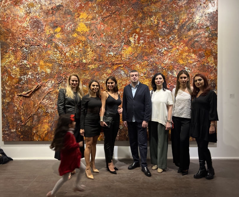 Tbilisidə tanınmış Azərbaycan rəssamı Aida Mahmudovanın “Cənnət Gözləyə Bilər” adlı sərgisi açılıb