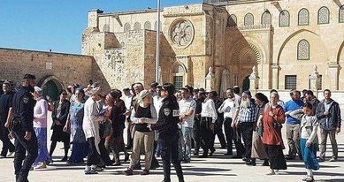 Məscidül-Əqsaya basqın edilib