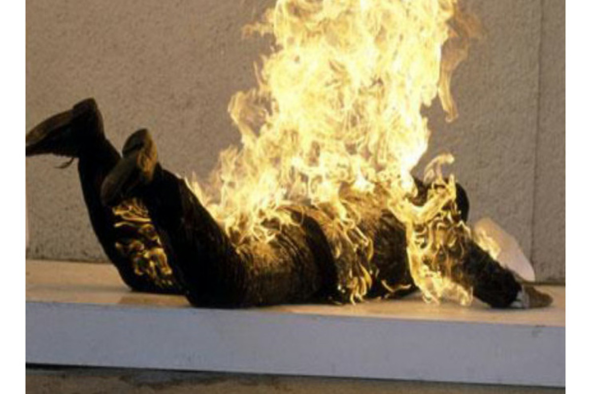 Ağcabədi sakini özünü yandırıb