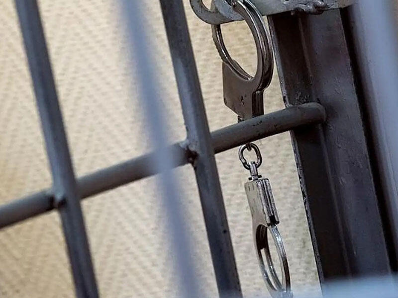 Qadın alverində təqsirləndirilən şəxs məhkəmə zalından azadlığa buraxıldı