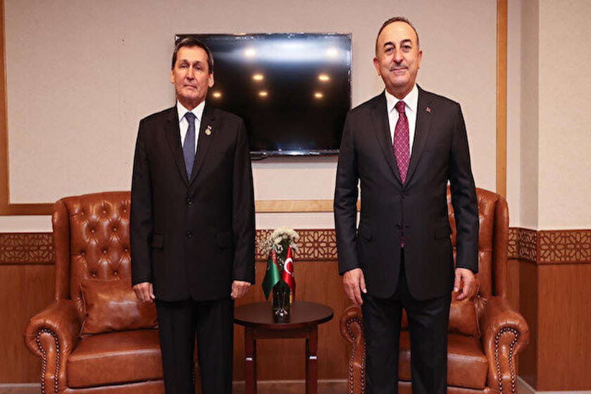 Türkiyə və Türkmənistan XİN başçıları telefonla danışıb