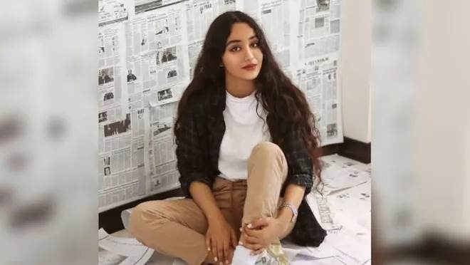 İranda polis gənc qadının gözünə atəş açdı: “Ən son gördüyüm gülüşü oldu”