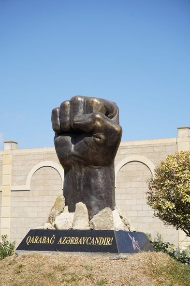 “Ermənilərin alınlarının ortası 