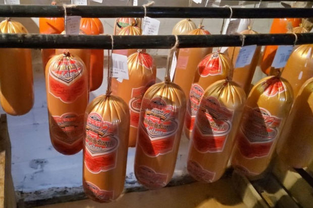 Gəncədə kolbasa məmulatları istehsalı müəssisəsinin fəaliyyəti məhdudlaşdırılıb - FOTO