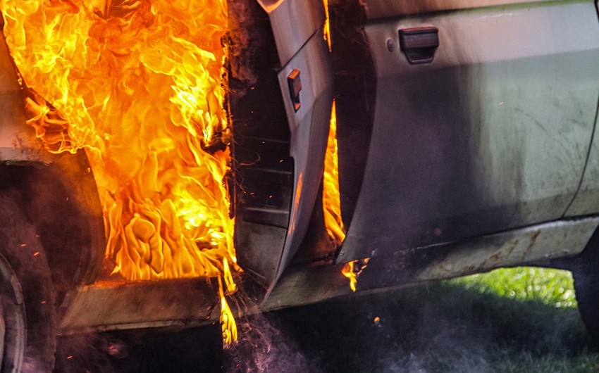 Hacıqabulda yol polisinin avtomobilində yanğın olub