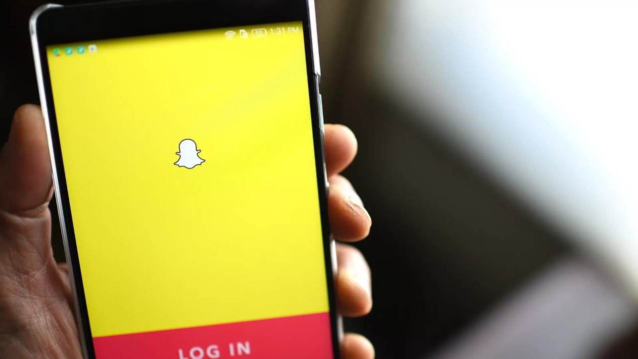 “Snapchat” işçilərindən həftədə 4 gün ofisdən işləməyi tələb edəcək