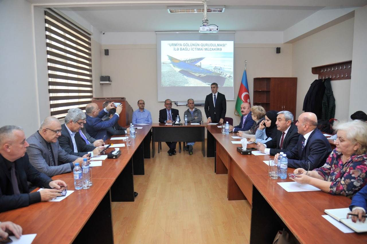 “Urmiya gölünün qurudulması” ilə bağlı ictimai müzakirə keçirilib
