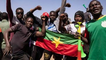 Burkina Faso Fransa radiolarının yayımını dayandırıb
