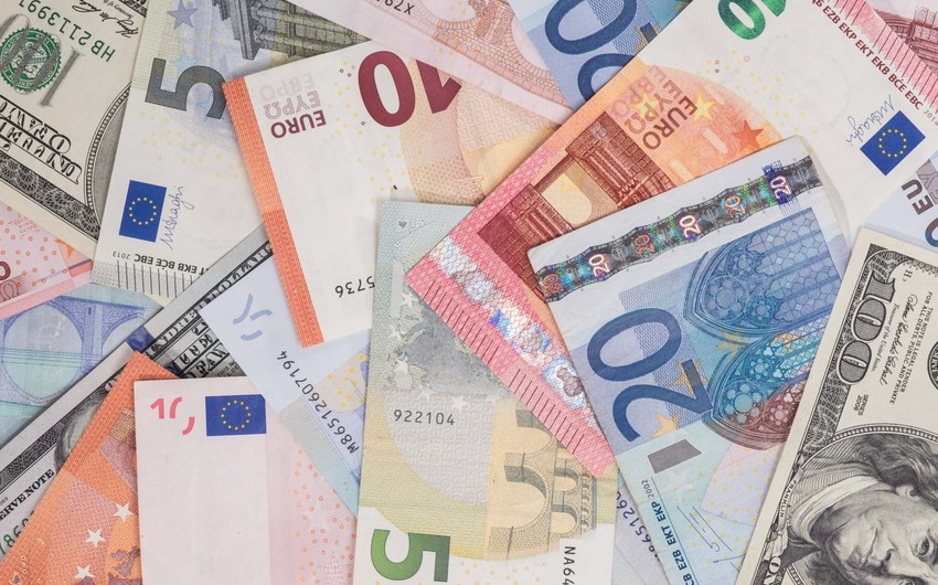 Xaricdən ölkəyə qanunsuz pul köçürülməsi fəaliyyəti ilə məşğul olanlar üçün cərimələr müəyyənləşib