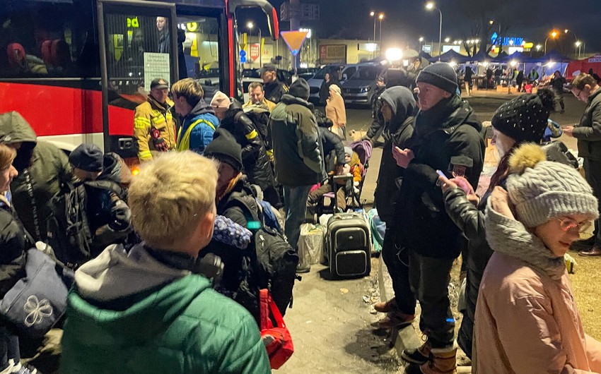 Estoniya ukraynalı qaçqınları Finlandiyaya yönləndirəcək