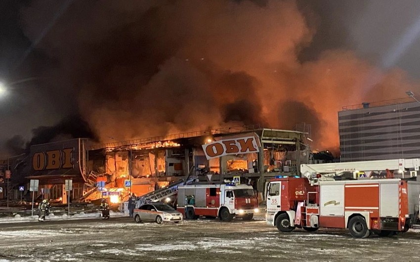 При пожаре в ТЦ 