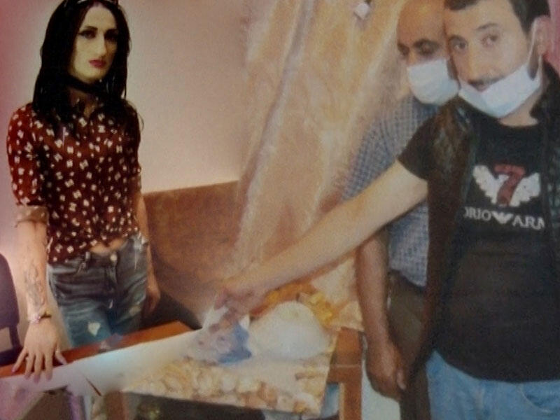 Fahişə kimi evinə gətirdiyi kişi çıxdı: 10 bıçaq zərbəsi... - Bakıda ŞOK CİNAYƏT