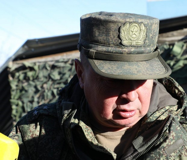 Sülhməramlılar fəalları hərbi postun ərazisindən çıxarmaq istəyir, QHT-lər imtina edirlər