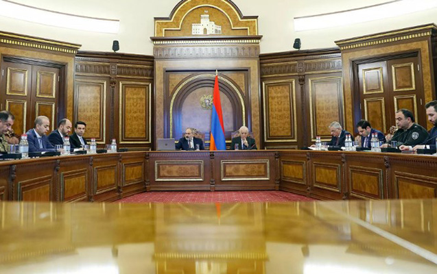 Paşinyan Şuşadakı aksiya ilə bağlı Təhlükəsizlik Şurasını topladı