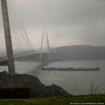 Türkiyə boğazlarından keçən tankerlərin sığorta problemi həll olundu