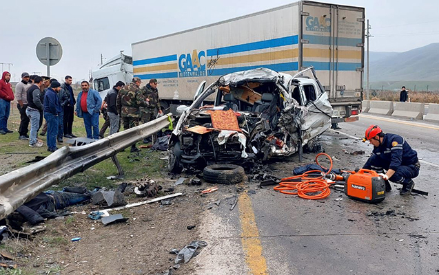 Bakı-Quba yolunda dəhşətli qəza - 6 nəfər öldü + Fotolar
