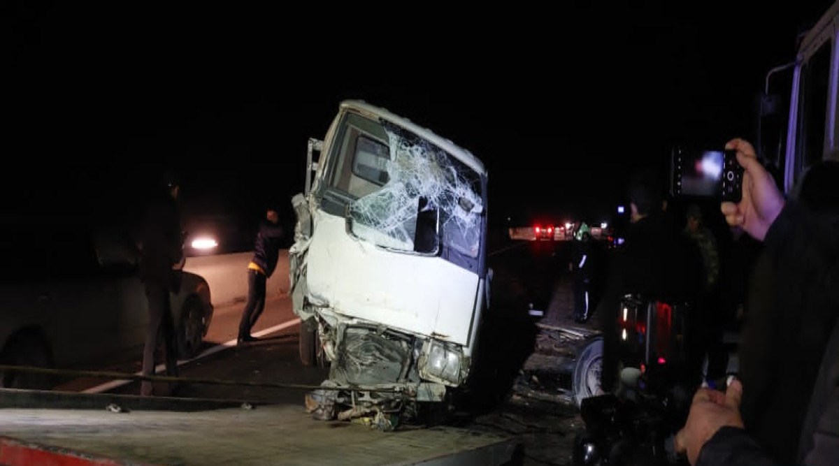 Şəmkirdə yük avtomobilləri toqquşub