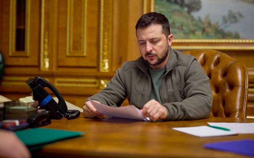 Zelenski Ukrayna müharibəsinin diplomatiya yolu ilə həlli şərtini açıqlayıb