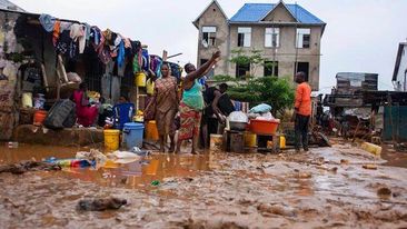 Konqoda daşqın və torpaq sürüşmələri nəticəsində ölənlərin sayı 140 nəfərə çatıb