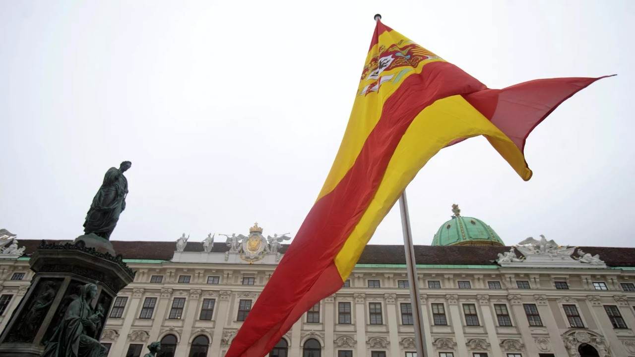 İspaniyanın Konstitusiya Məhkəməsi ilk dəfə olaraq qanun layihəsini blokladı