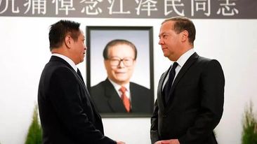 Medvedev Çinə səfər edib