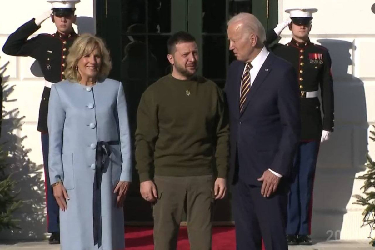 Zelenski Ağ Evdə qarşılanıb